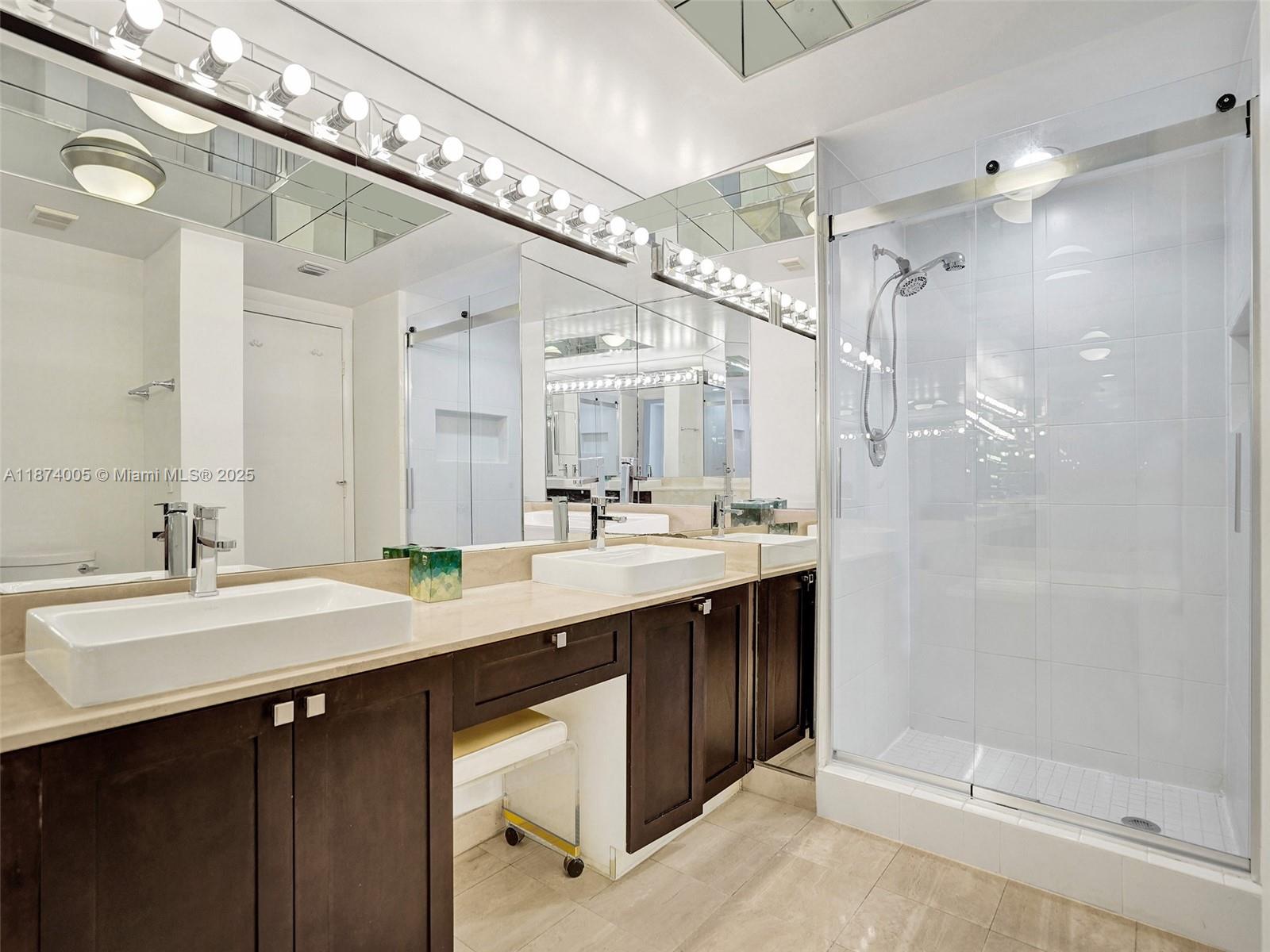 1000 W Island Blvd #1612, Aventura FL 33160