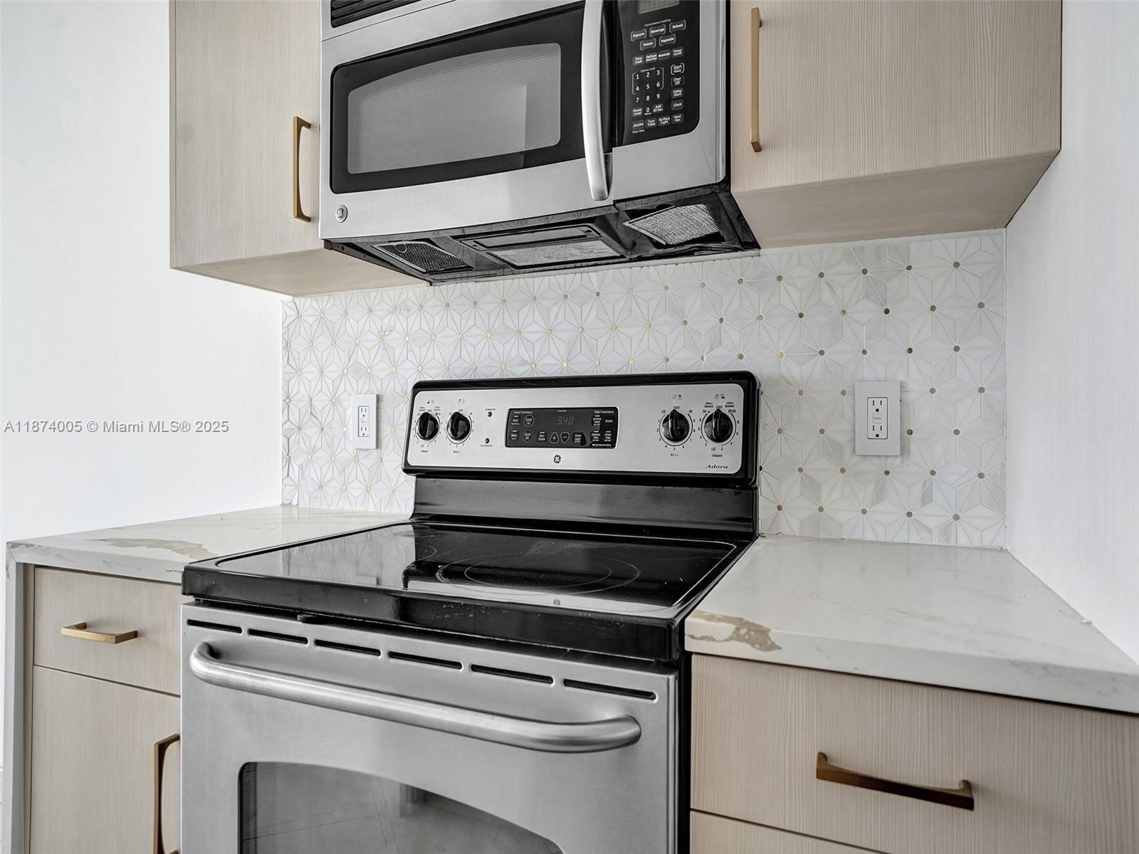 1000 W Island Blvd #1612, Aventura FL 33160