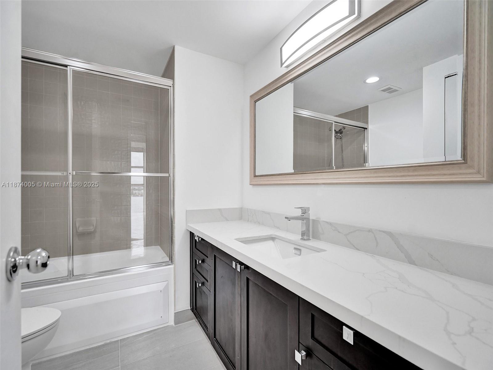 1000 W Island Blvd #1612, Aventura FL 33160