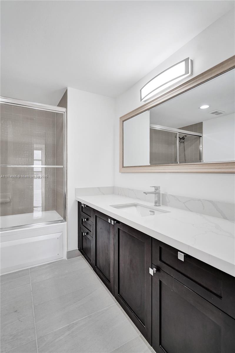 1000 W Island Blvd #1612, Aventura FL 33160