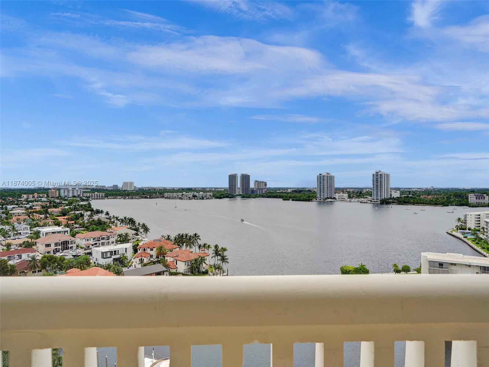 1000 W Island Blvd #1612, Aventura FL 33160
