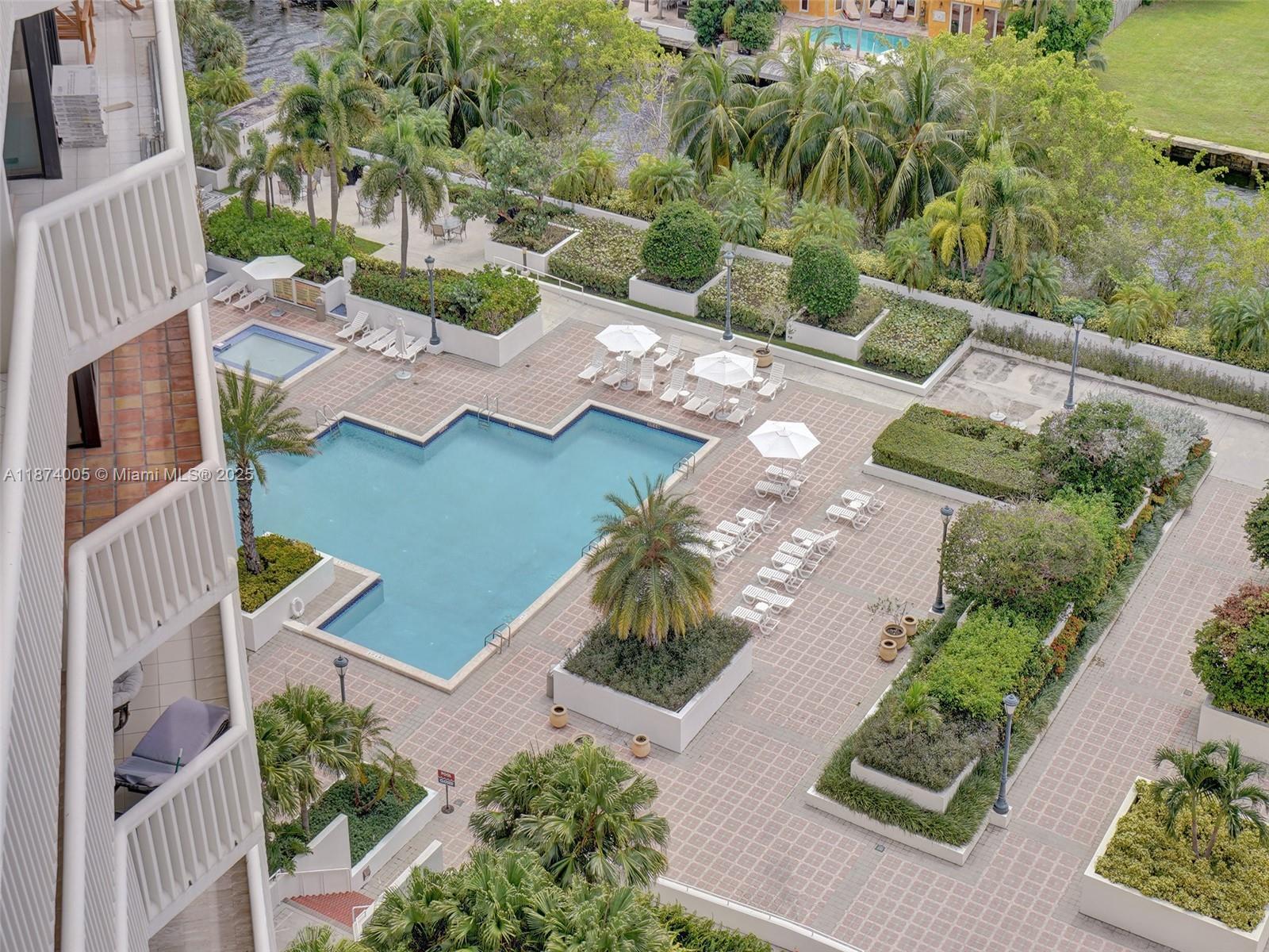 1000 W Island Blvd #1612, Aventura FL 33160