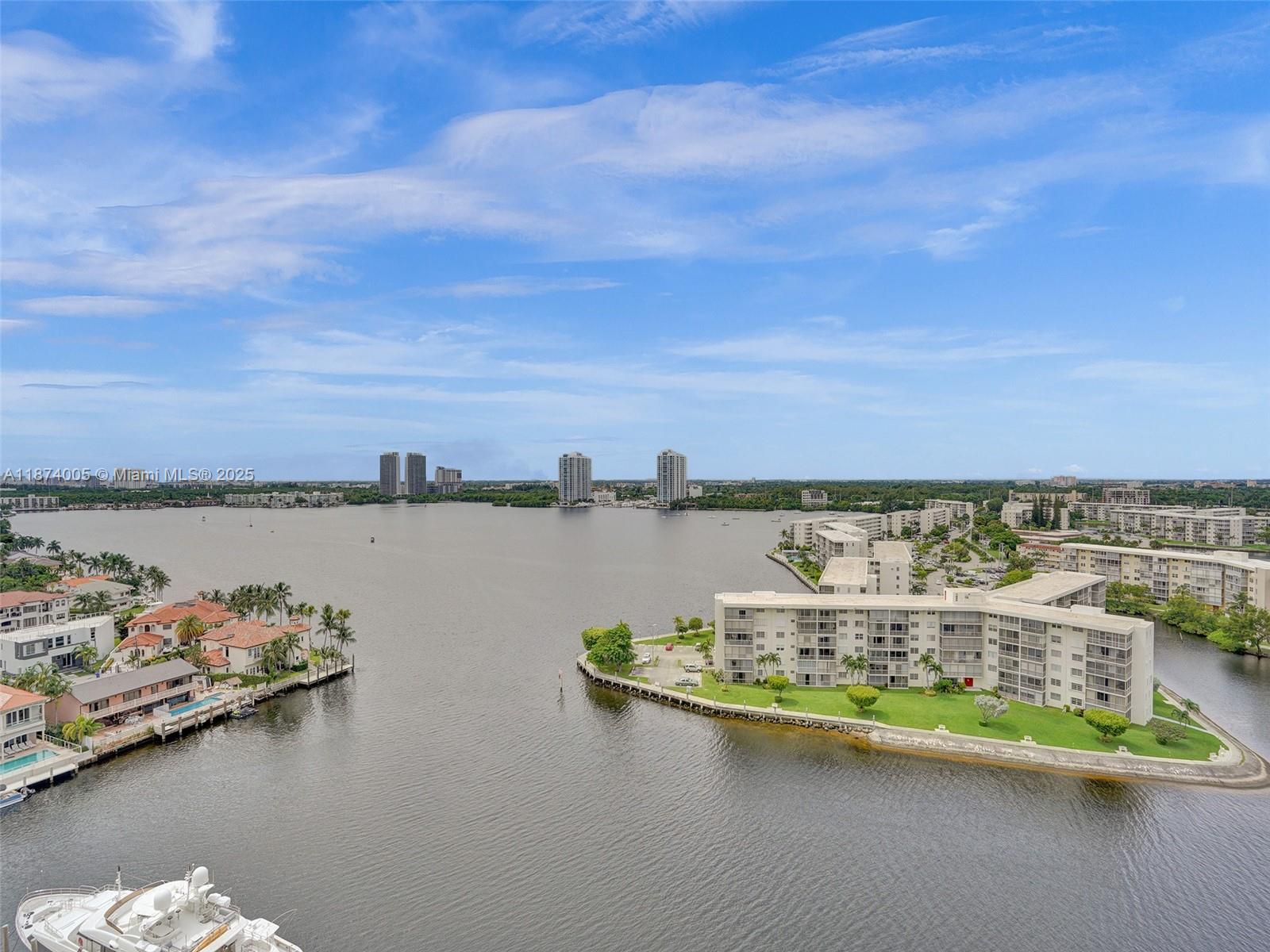1000 W Island Blvd #1612, Aventura FL 33160