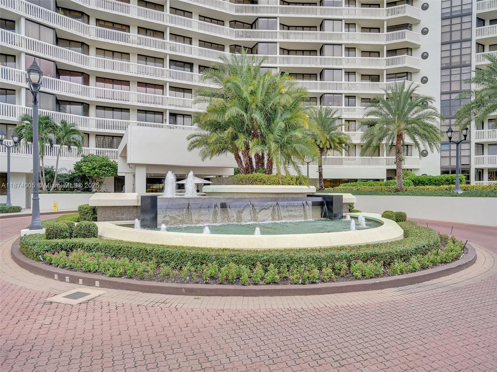 1000 W Island Blvd #1612, Aventura FL 33160