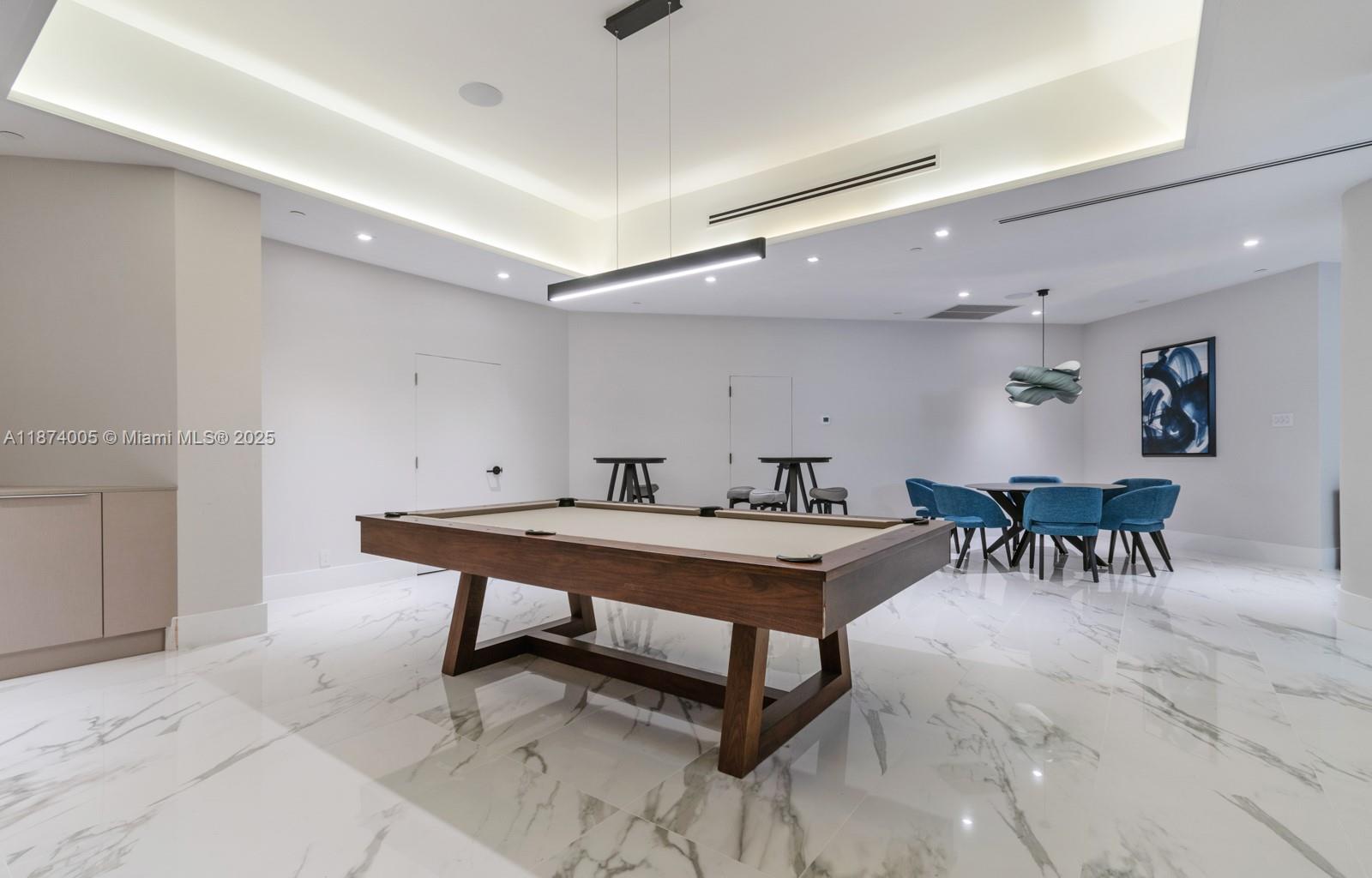 1000 W Island Blvd #1612, Aventura FL 33160