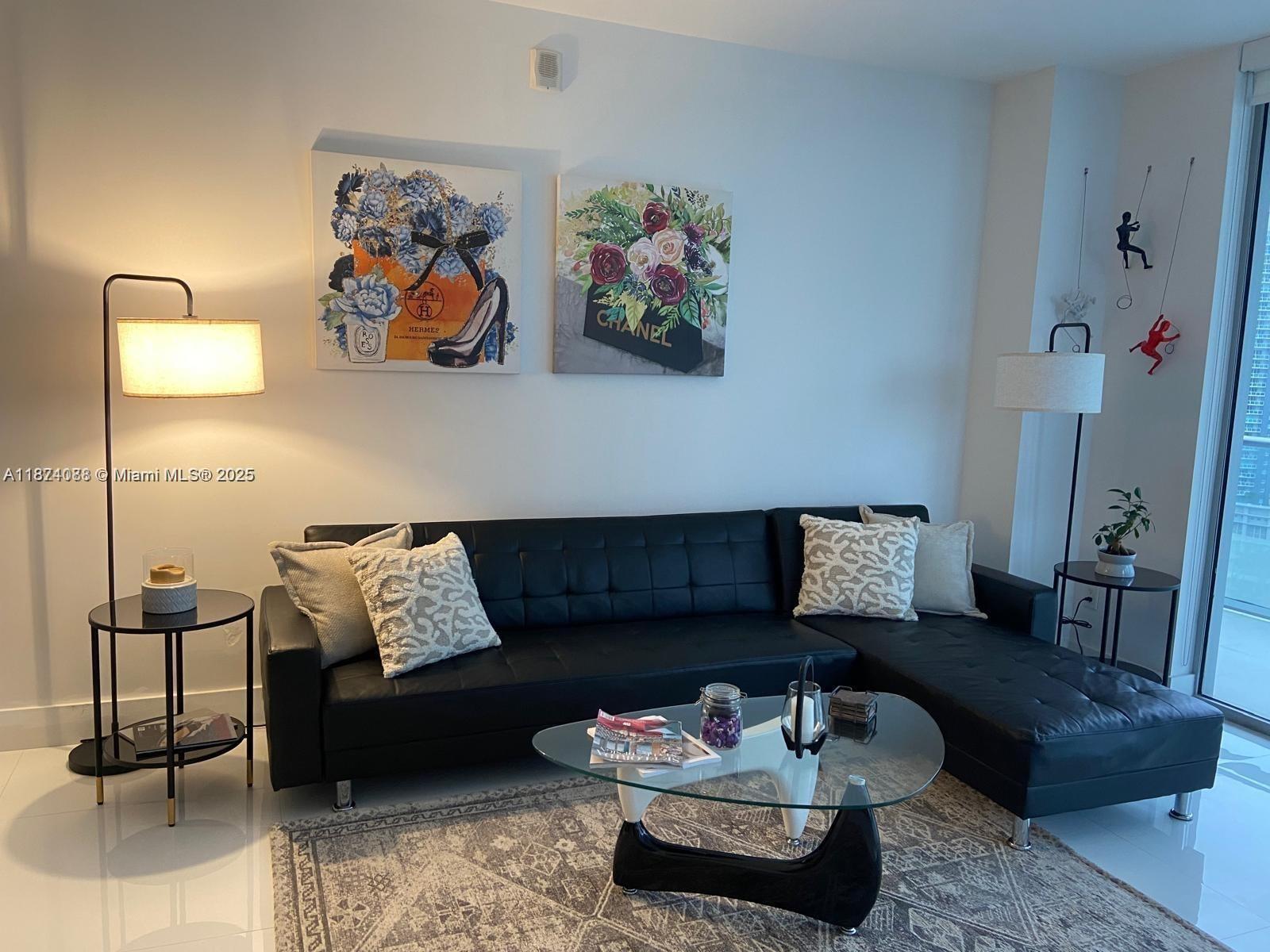 1300 Brickell Bay Dr #2310, Miami FL 33131