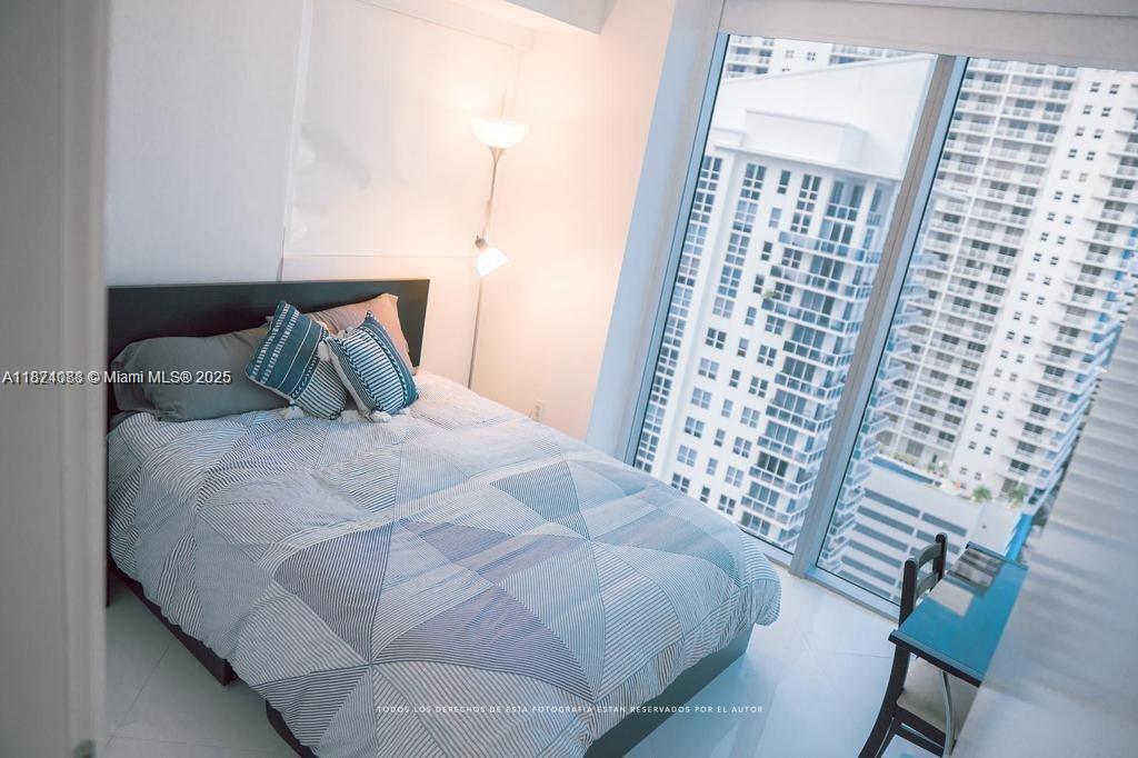 1300 Brickell Bay Dr #2310, Miami FL 33131