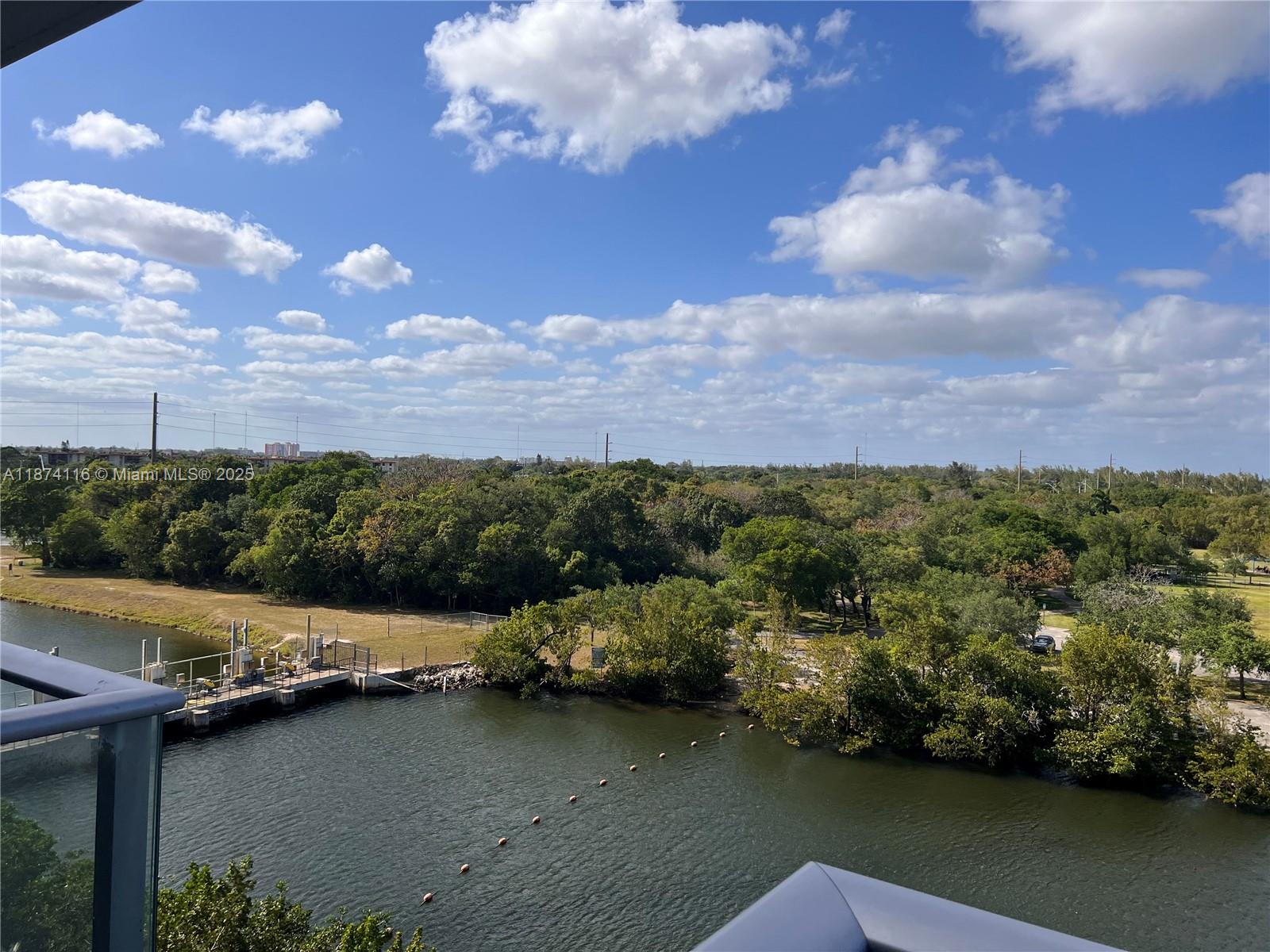 16385 Biscayne Blvd #606, North Miami Beach FL 33160