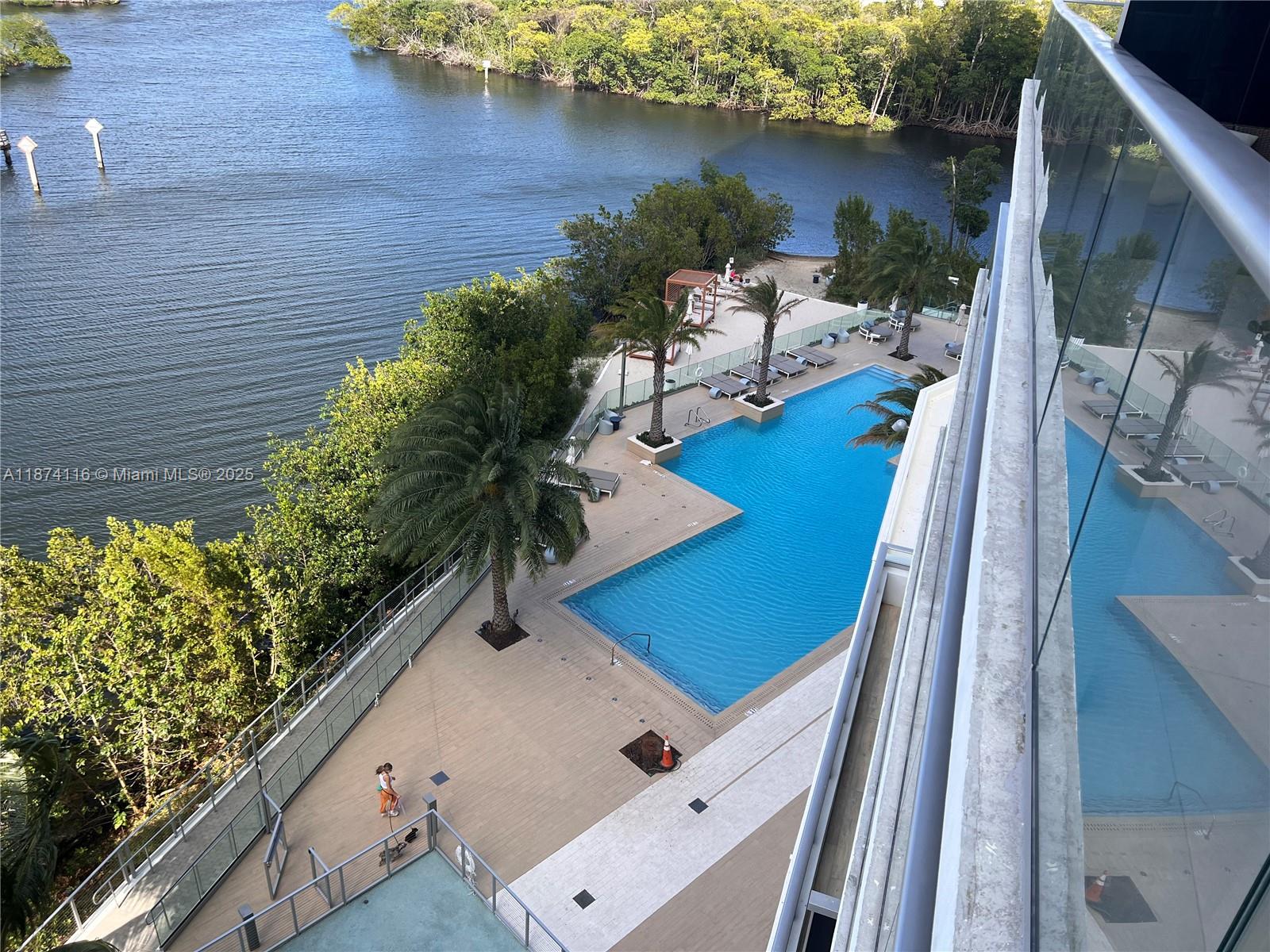 16385 Biscayne Blvd #606, North Miami Beach FL 33160