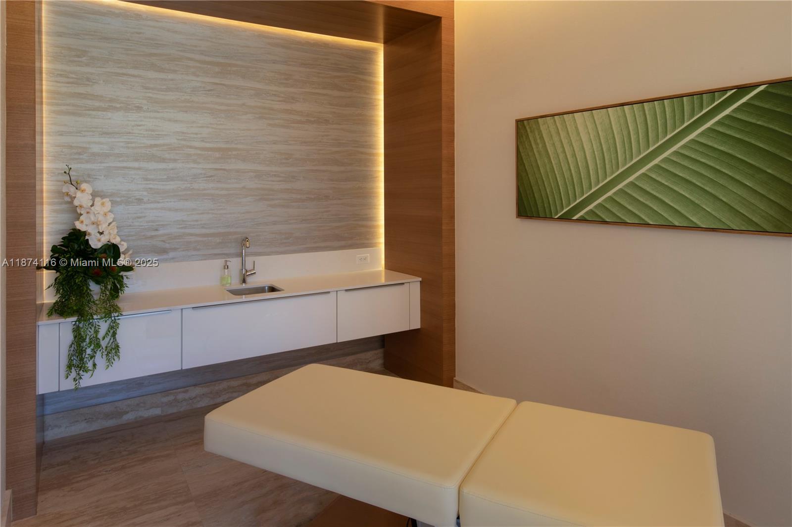 16385 Biscayne Blvd #606, North Miami Beach FL 33160