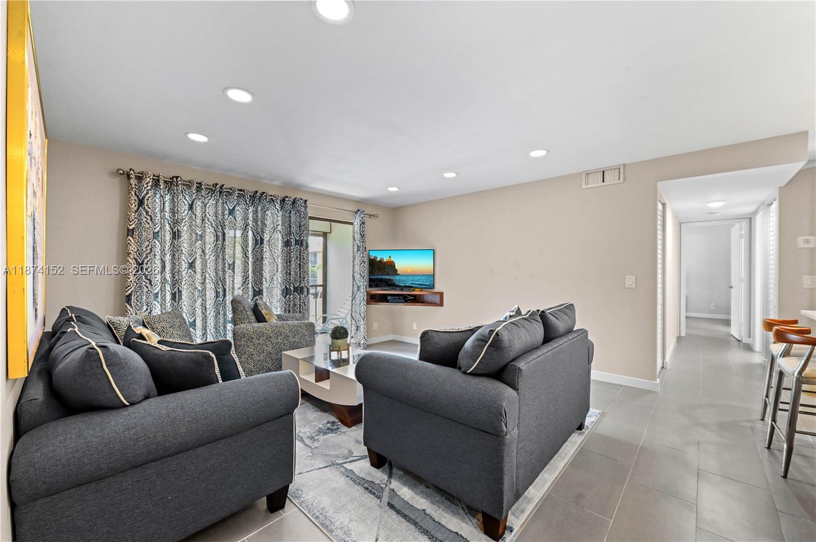 812 Sky Pine Way #C2, Green Acres FL 33415