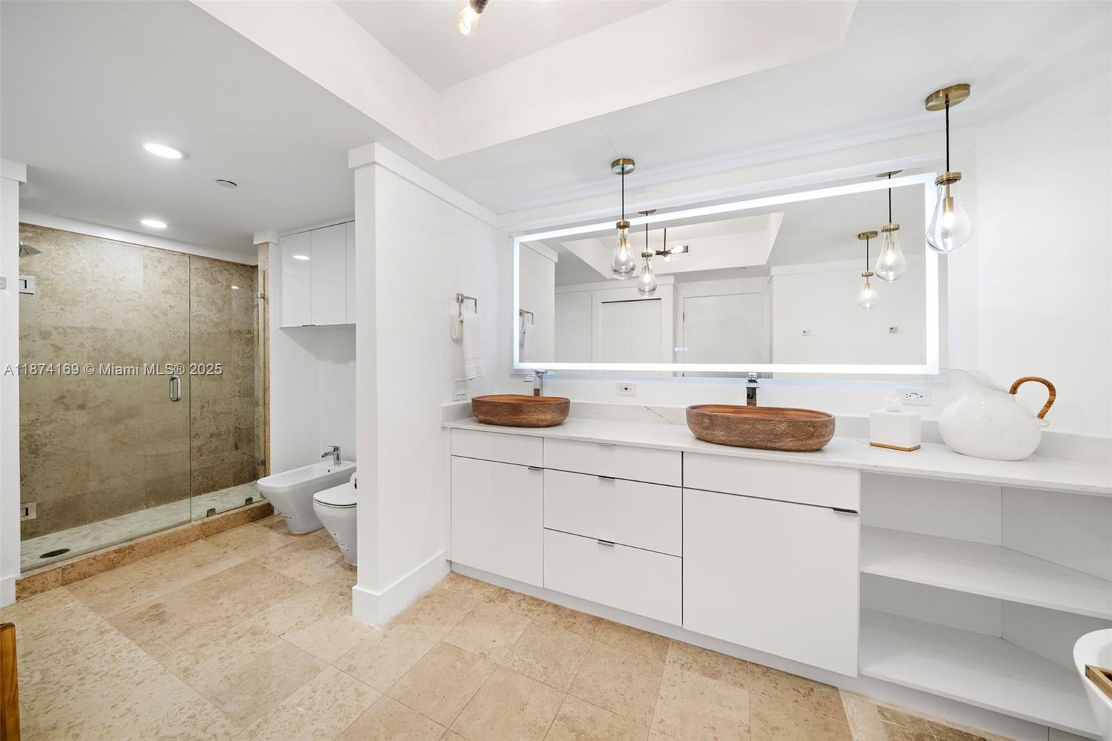 4775 Collins Ave #1801, Miami Beach FL 33140