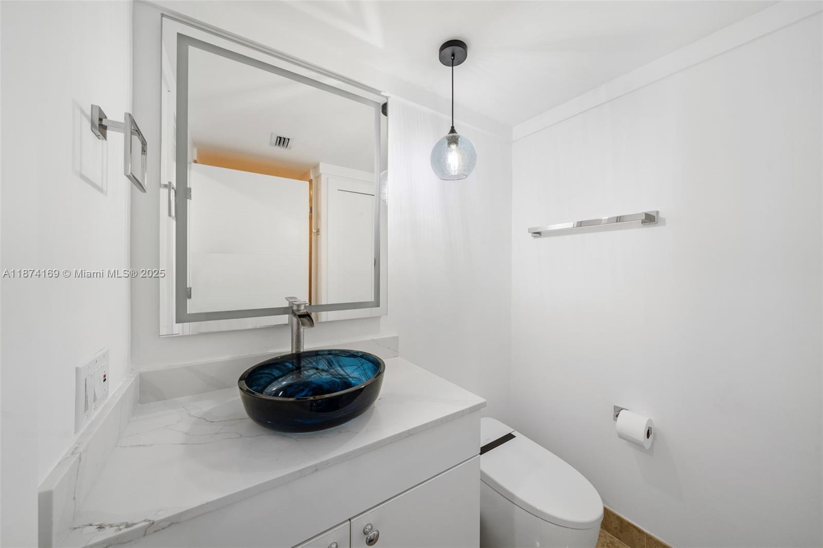 4775 Collins Ave #1801, Miami Beach FL 33140