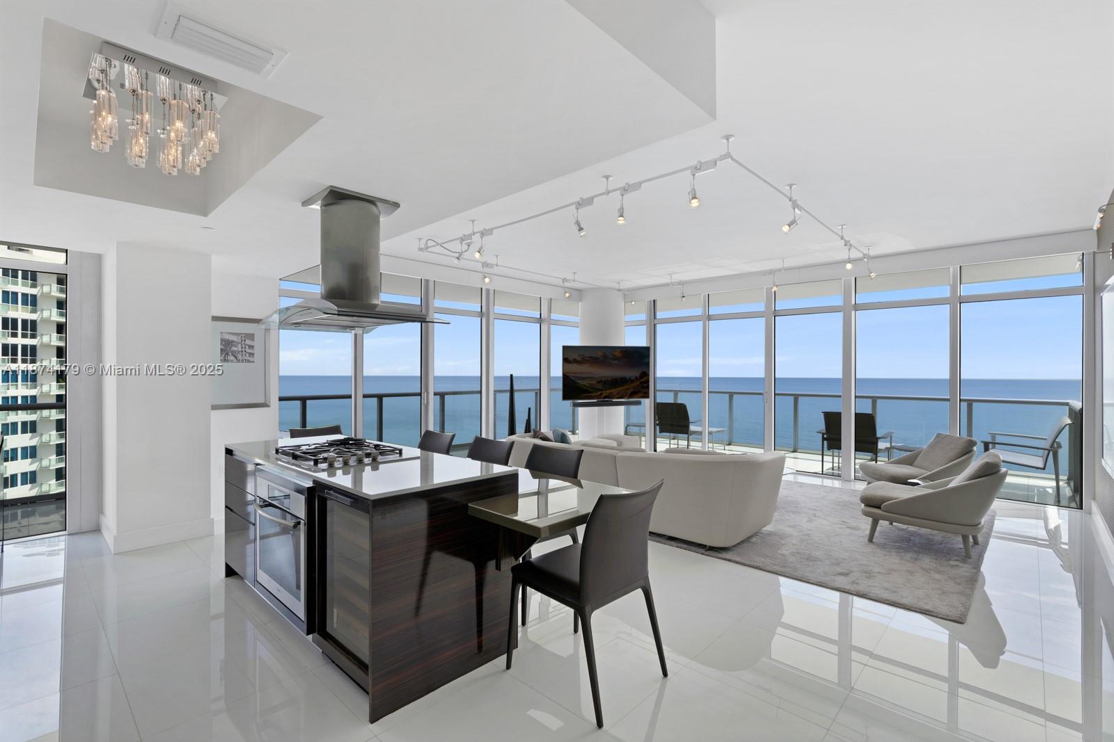 3737 Collins Ave #S-1501, Miami Beach FL 33140