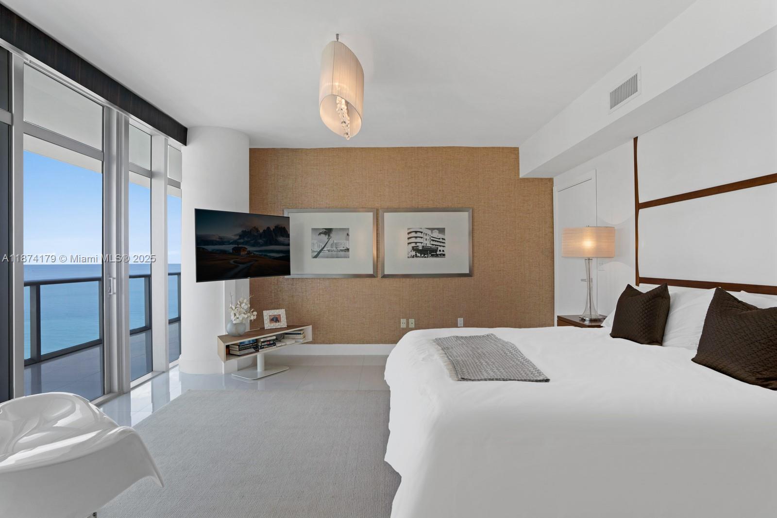 3737 Collins Ave #S-1501, Miami Beach FL 33140