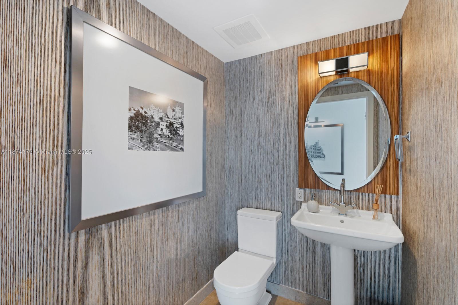 3737 Collins Ave #S-1501, Miami Beach FL 33140