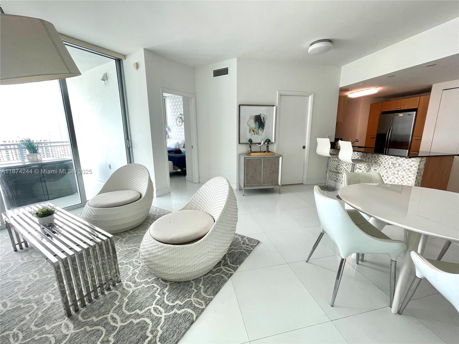 350 S Miami Ave #4003, Miami FL 33130