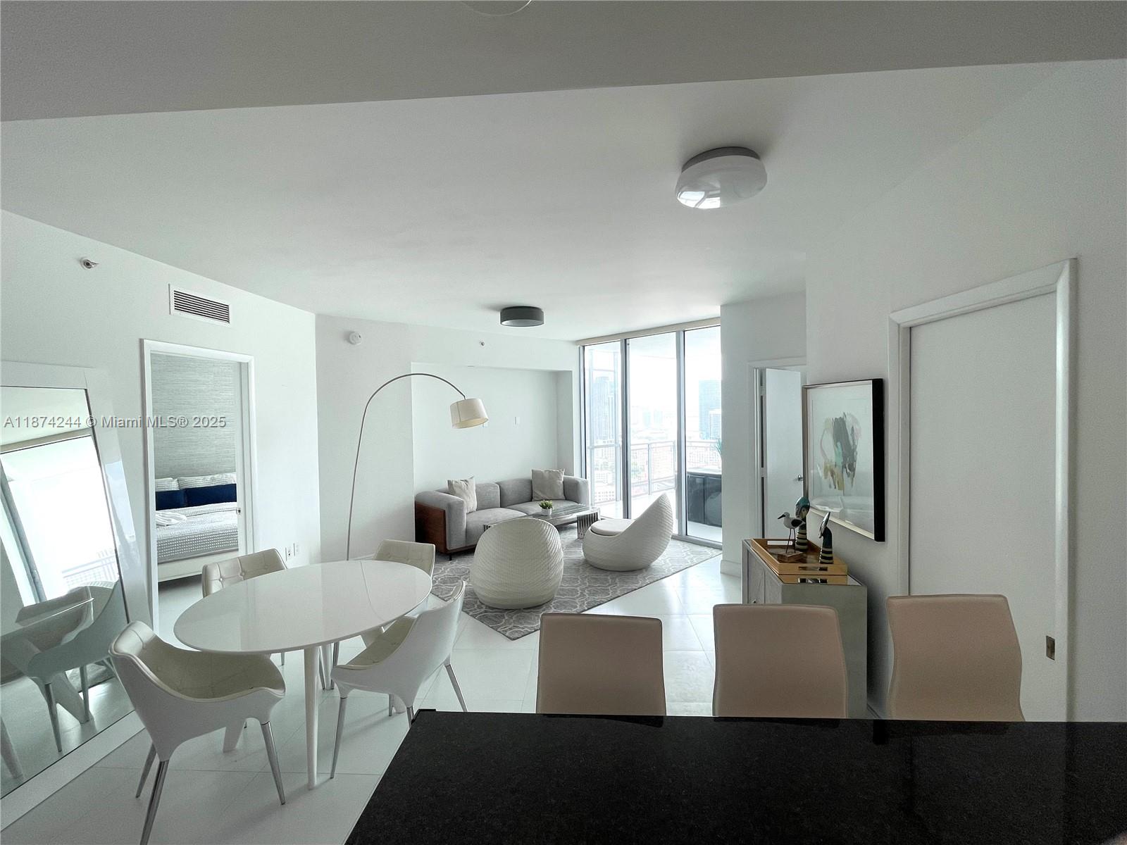 350 S Miami Ave #4003, Miami FL 33130