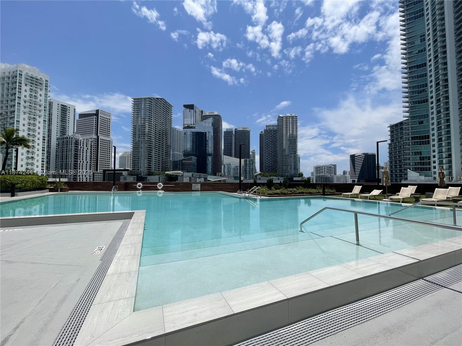 350 S Miami Ave #4003, Miami FL 33130