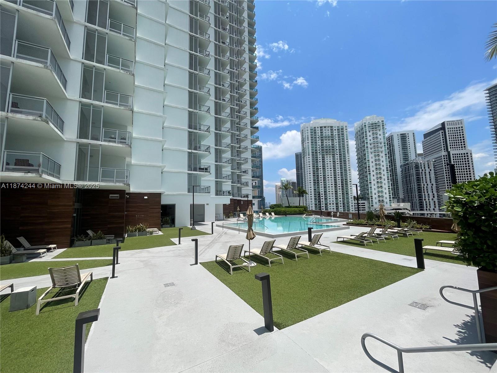 350 S Miami Ave #4003, Miami FL 33130