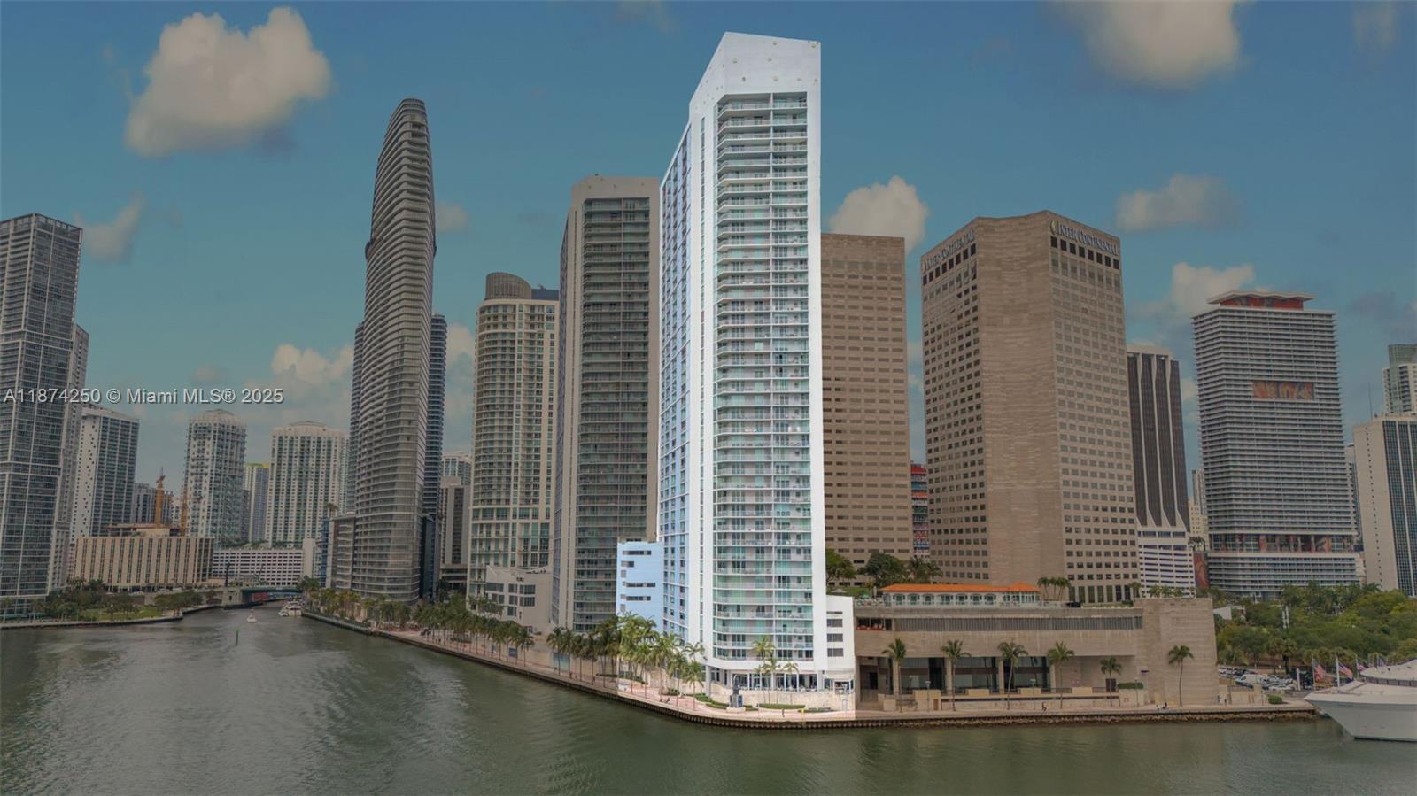 335 S Biscayne Blvd #2704, Miami FL 33131