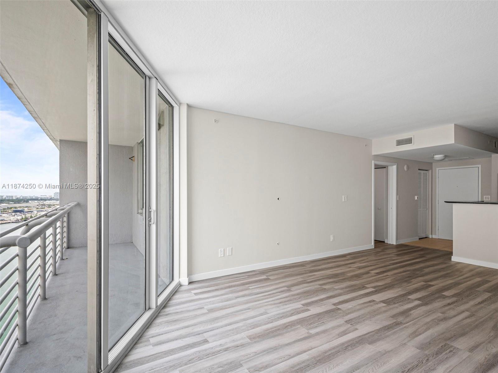 335 S Biscayne Blvd #2704, Miami FL 33131