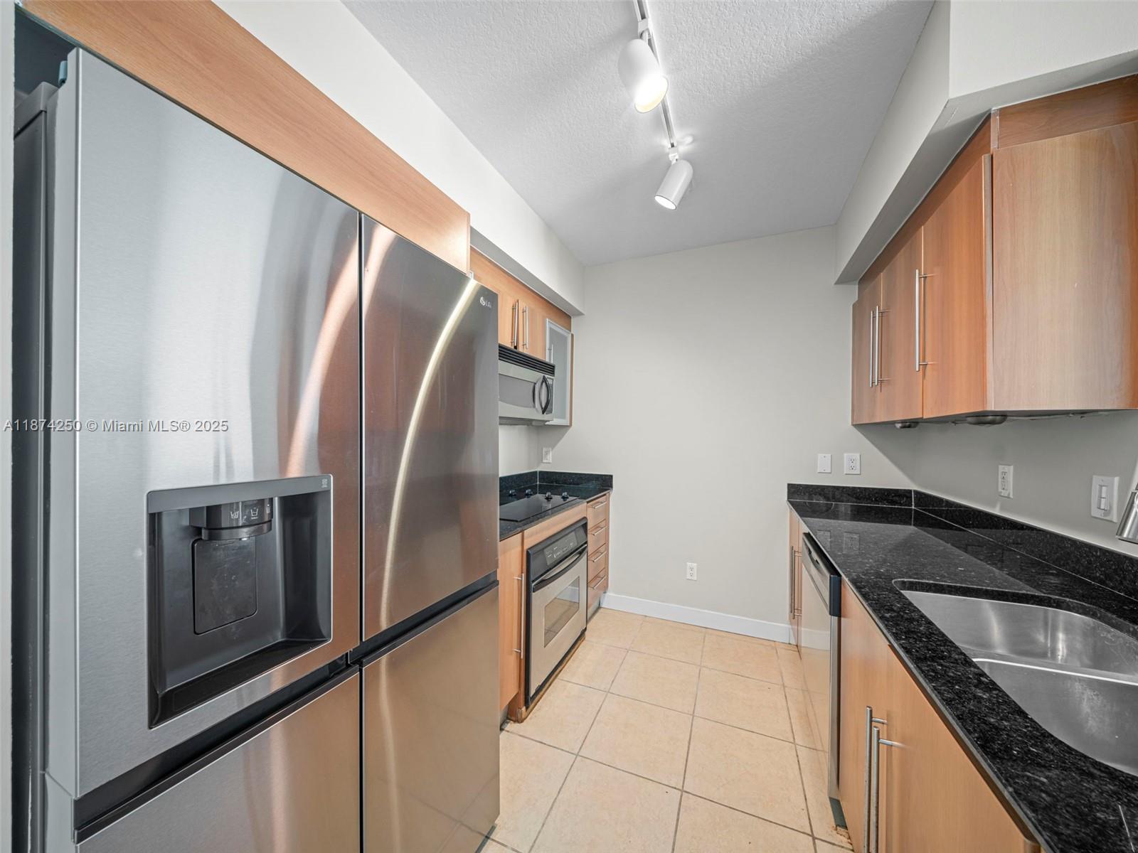 335 S Biscayne Blvd #2704, Miami FL 33131