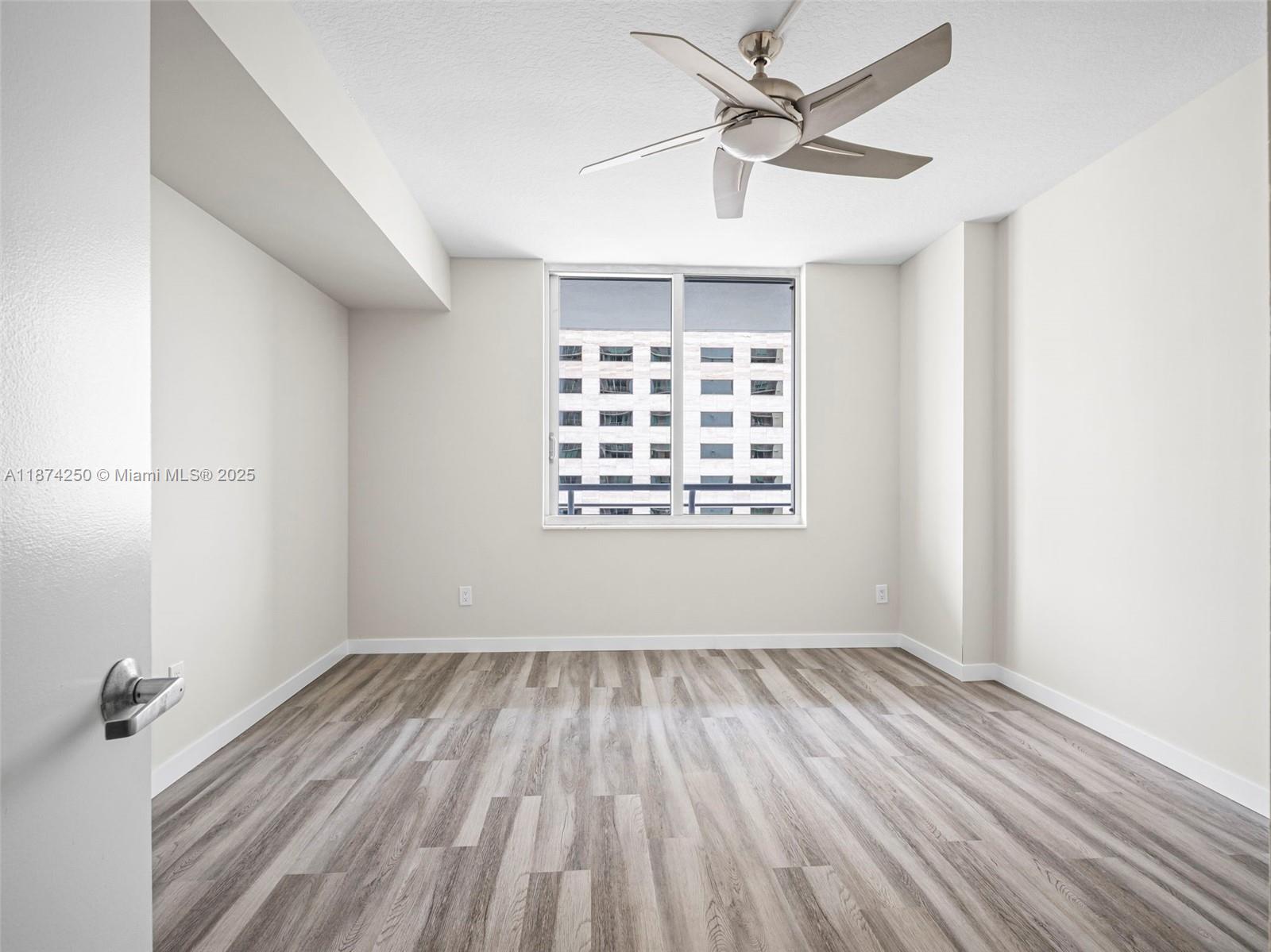 335 S Biscayne Blvd #2704, Miami FL 33131