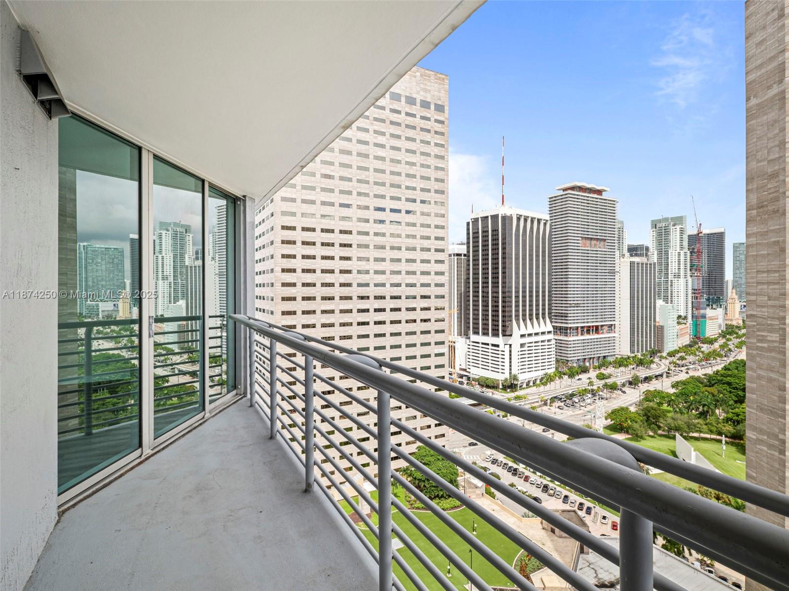 335 S Biscayne Blvd #2704, Miami FL 33131