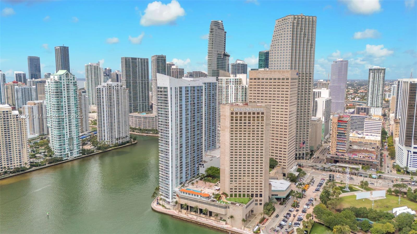 335 S Biscayne Blvd #2704, Miami FL 33131