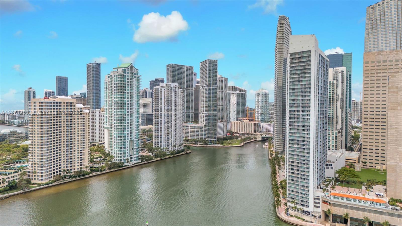 335 S Biscayne Blvd #2704, Miami FL 33131