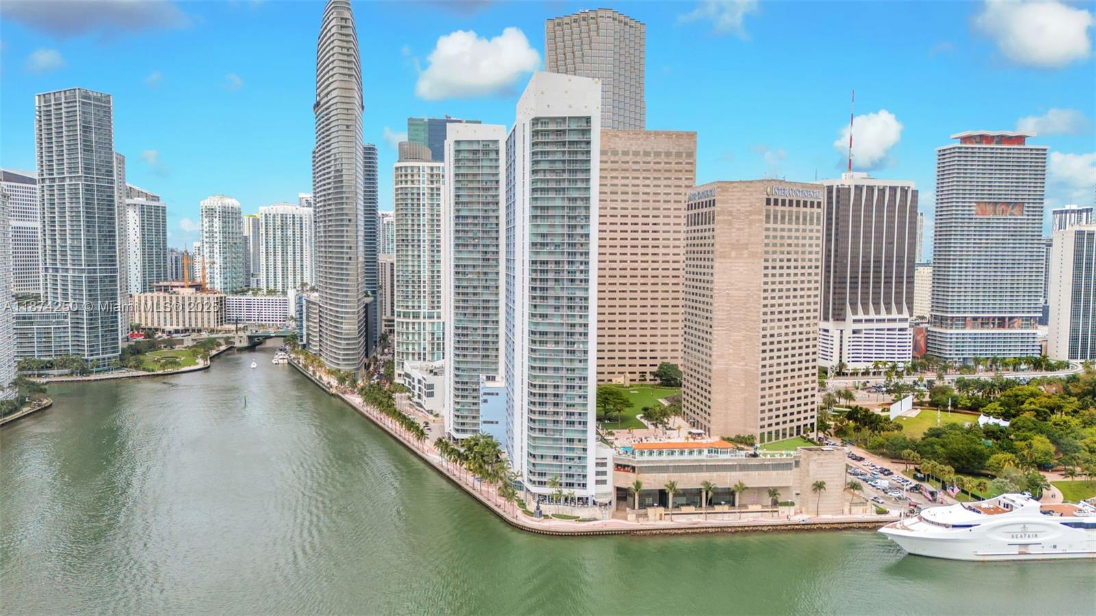 335 S Biscayne Blvd #2704, Miami FL 33131