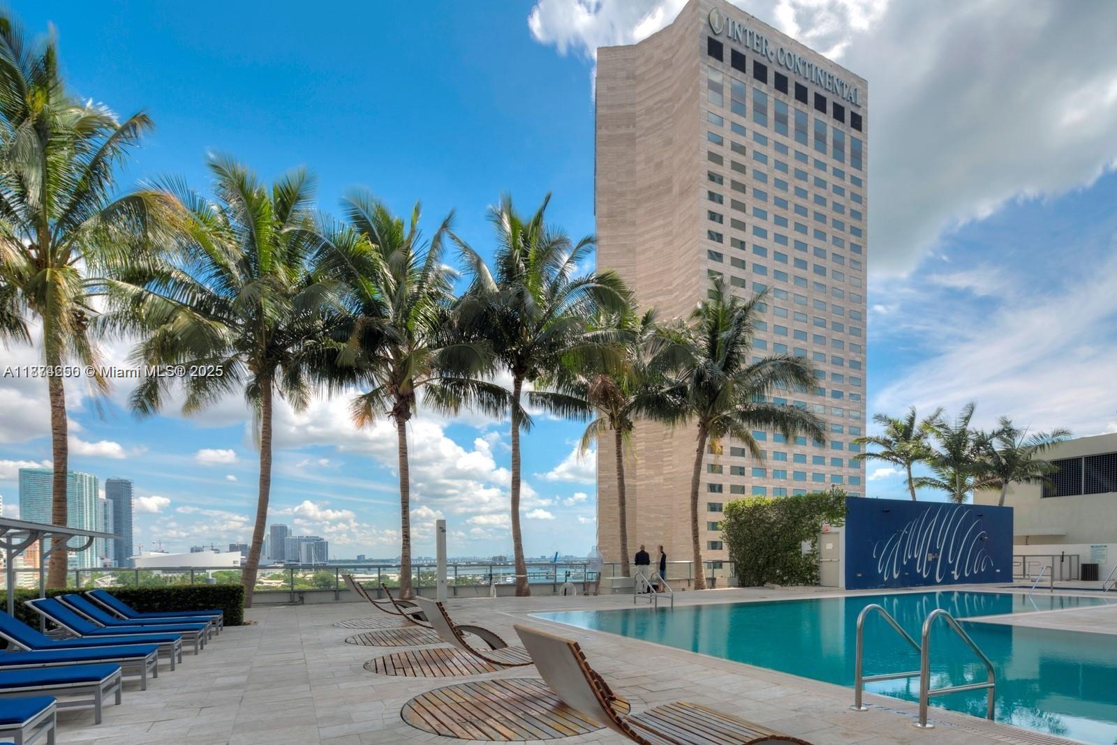 335 S Biscayne Blvd #2704, Miami FL 33131