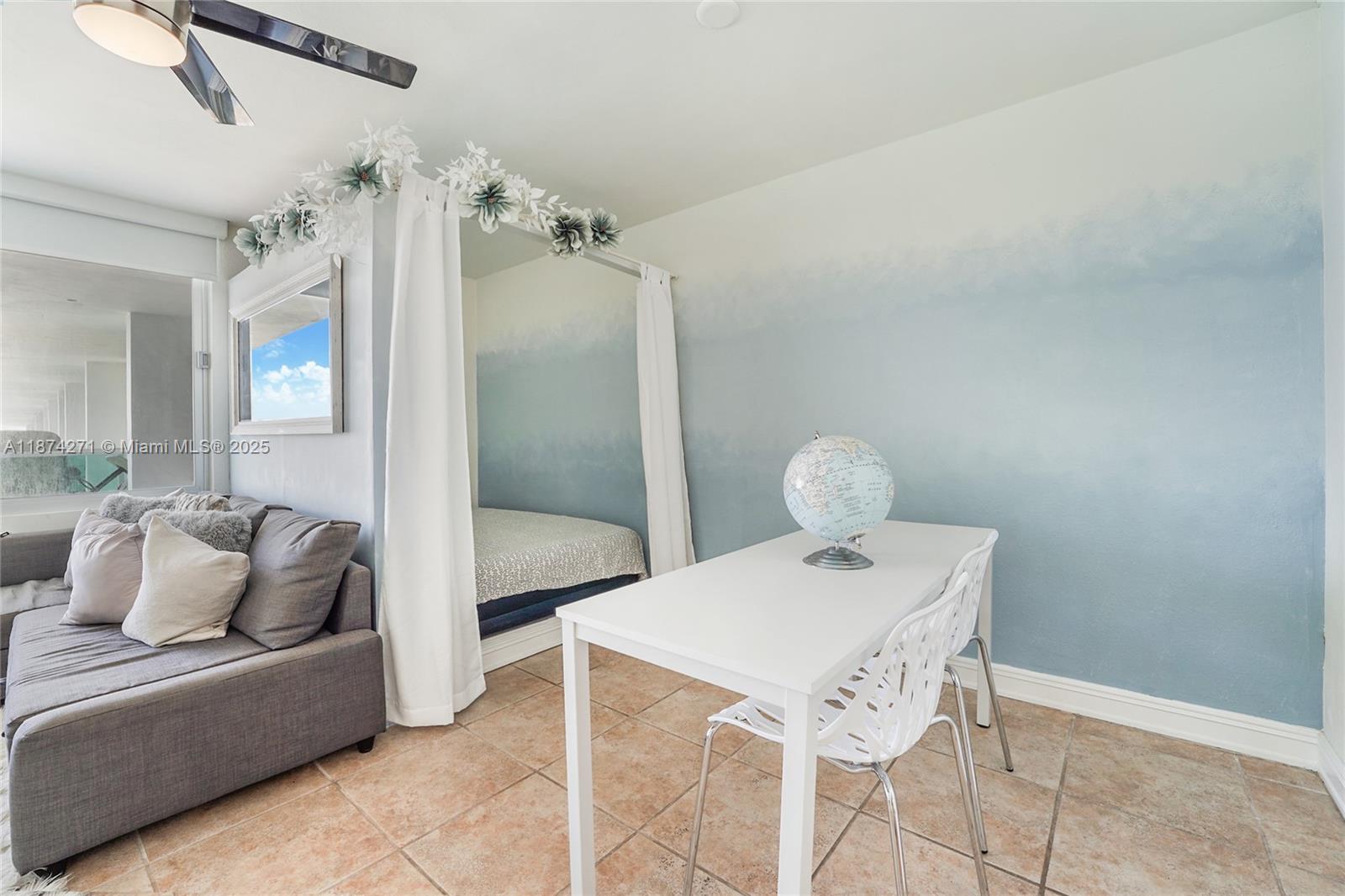 1000 West Ave #PH22, Miami Beach FL 33139
