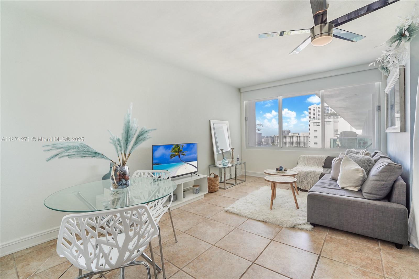 1000 West Ave #PH22, Miami Beach FL 33139