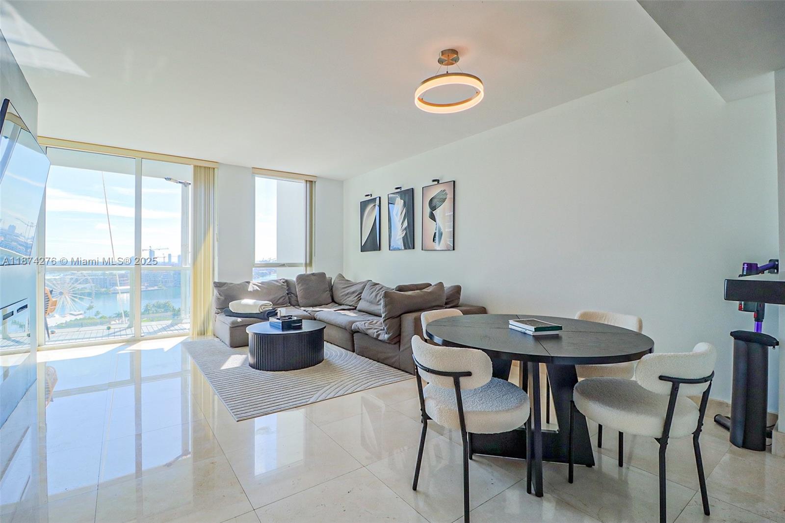 253 NE 2nd St #1907, Miami FL 33132