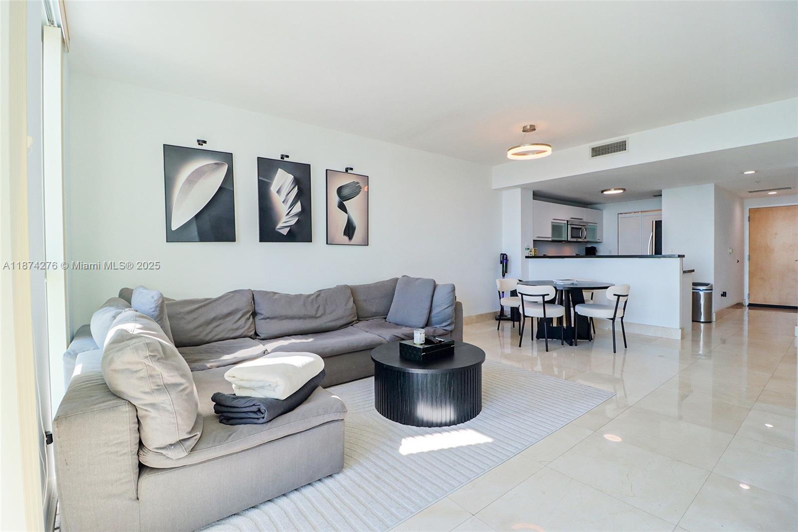 253 NE 2nd St #1907, Miami FL 33132