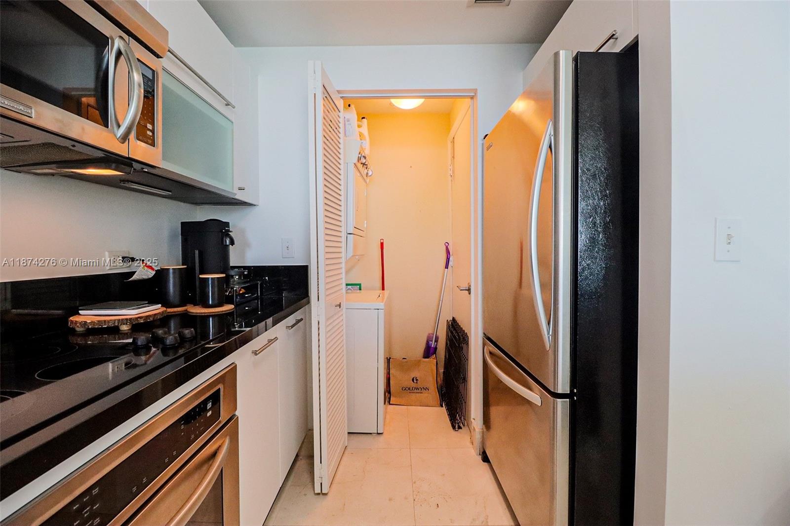 253 NE 2nd St #1907, Miami FL 33132