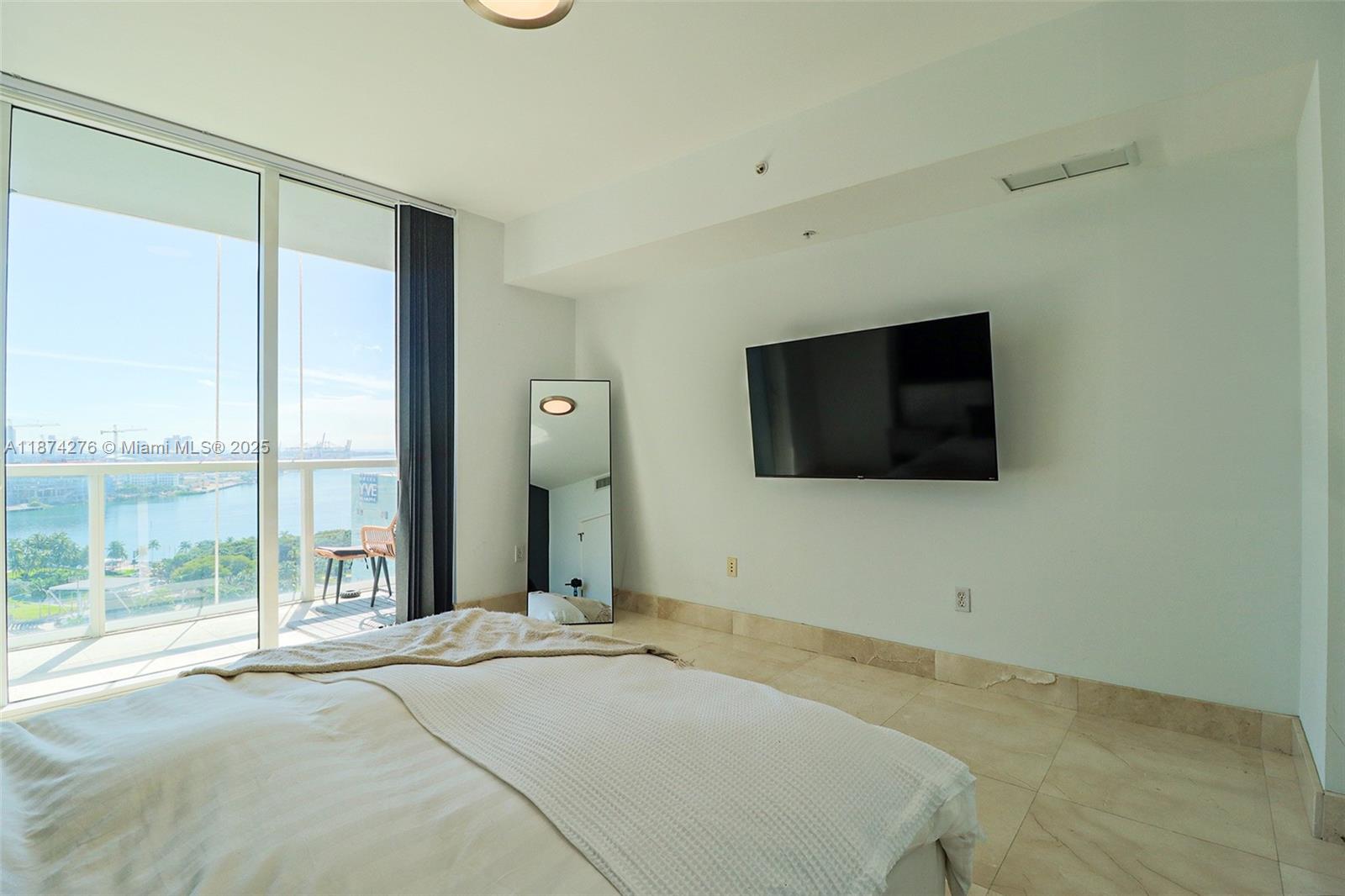 253 NE 2nd St #1907, Miami FL 33132