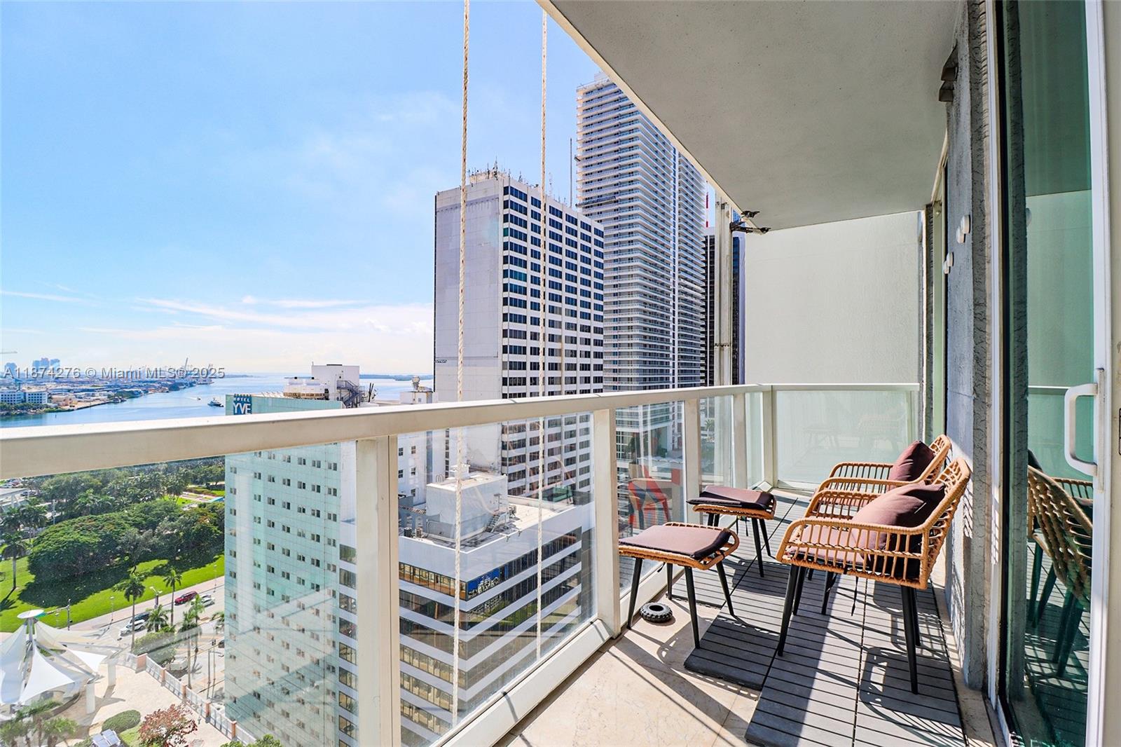 253 NE 2nd St #1907, Miami FL 33132
