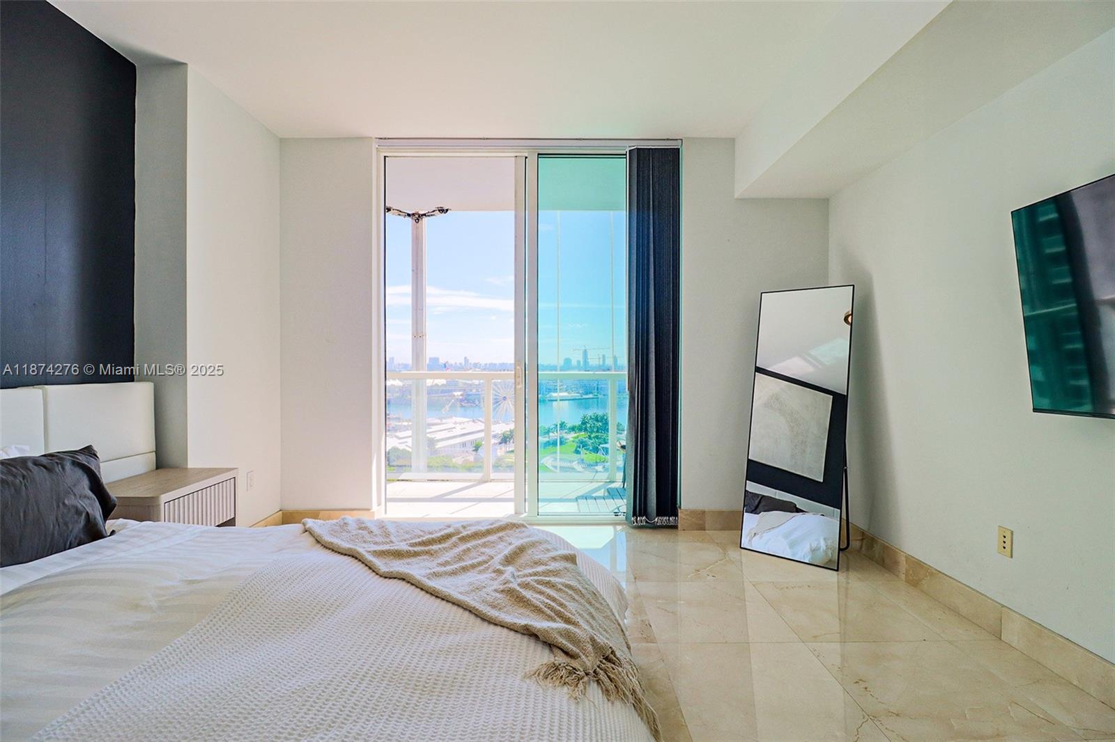 253 NE 2nd St #1907, Miami FL 33132