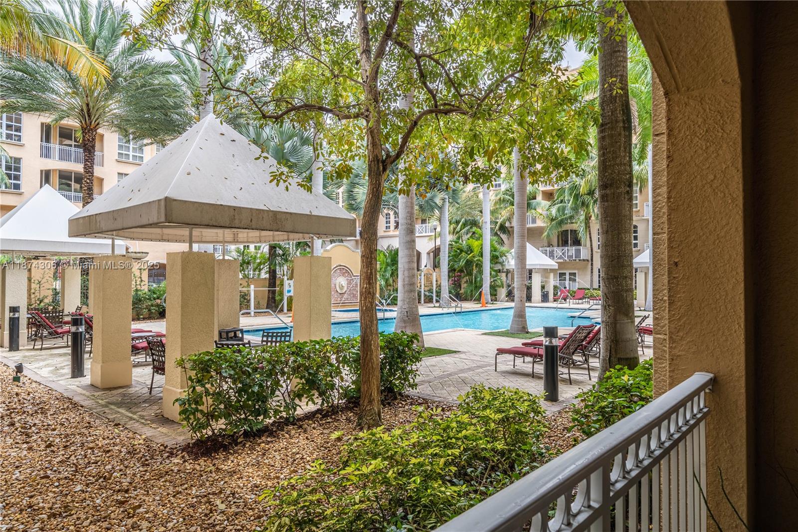 3001 NE 185th St #116, Aventura FL 33180