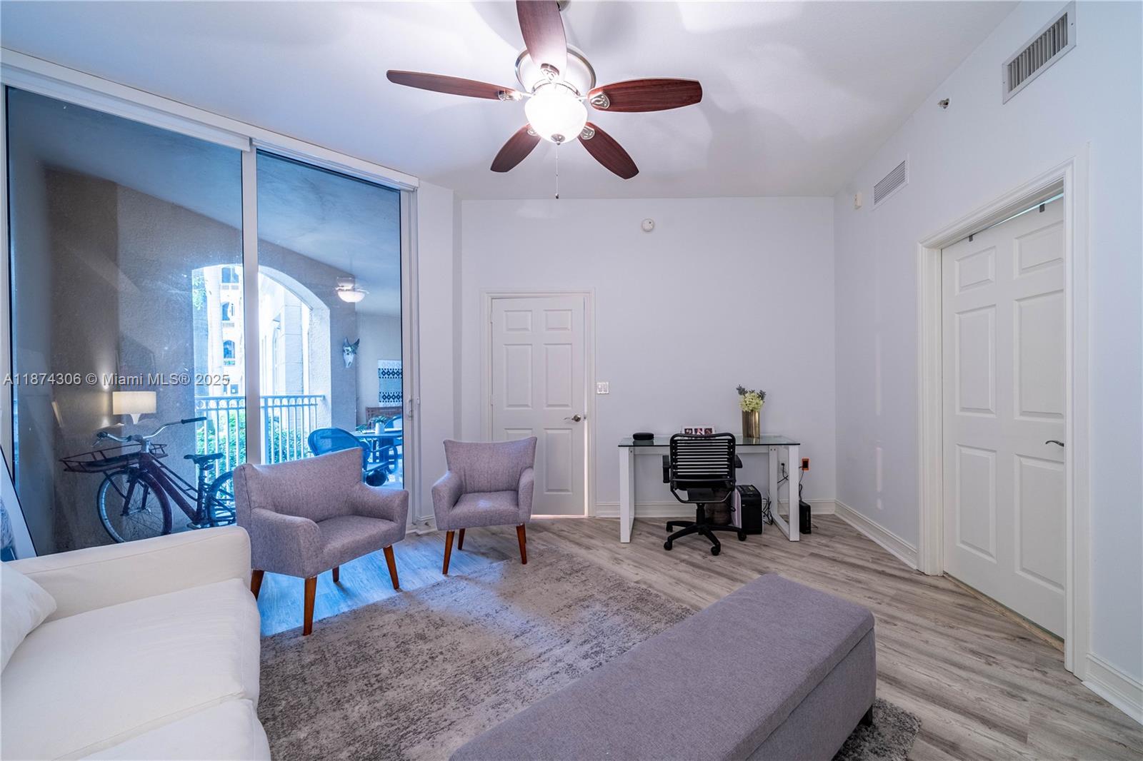 3001 NE 185th St #116, Aventura FL 33180