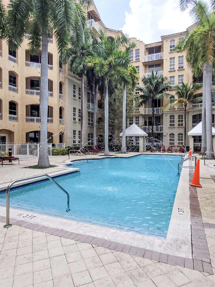 3001 NE 185th St #116, Aventura FL 33180