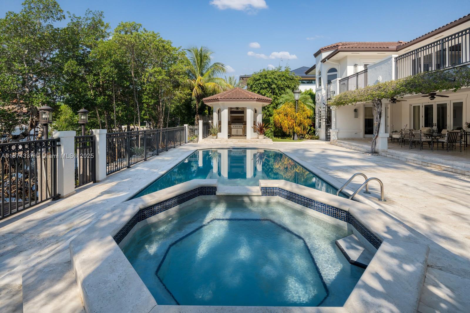 277 Veleros Ct, Coral Gables FL 33143