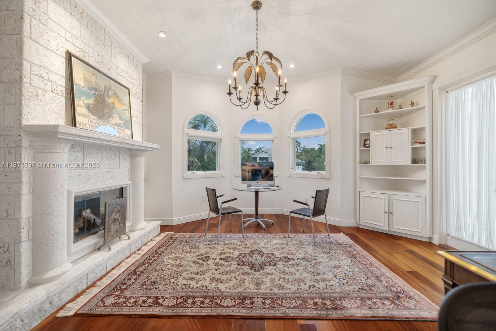 277 Veleros Ct, Coral Gables FL 33143