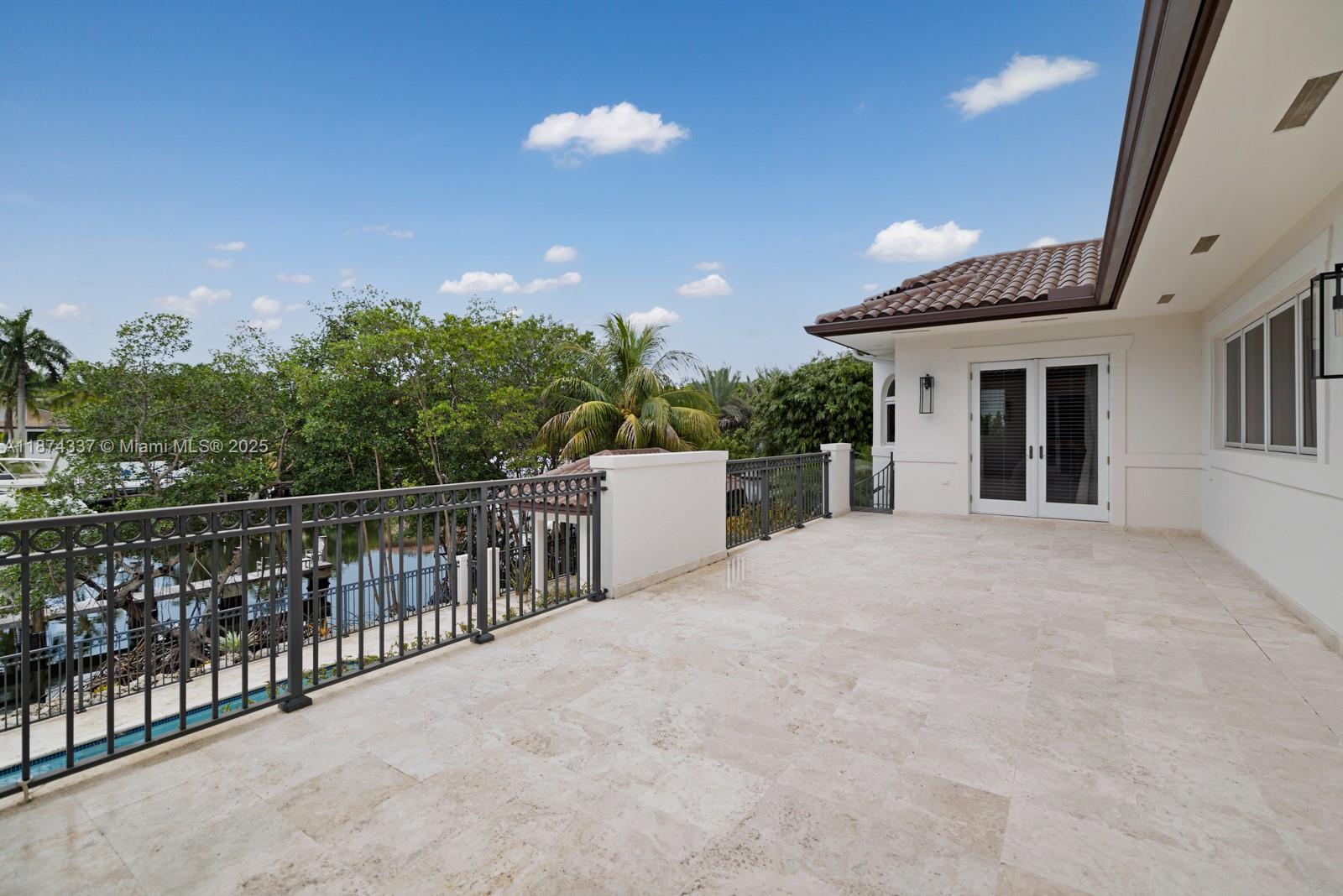 277 Veleros Ct, Coral Gables FL 33143
