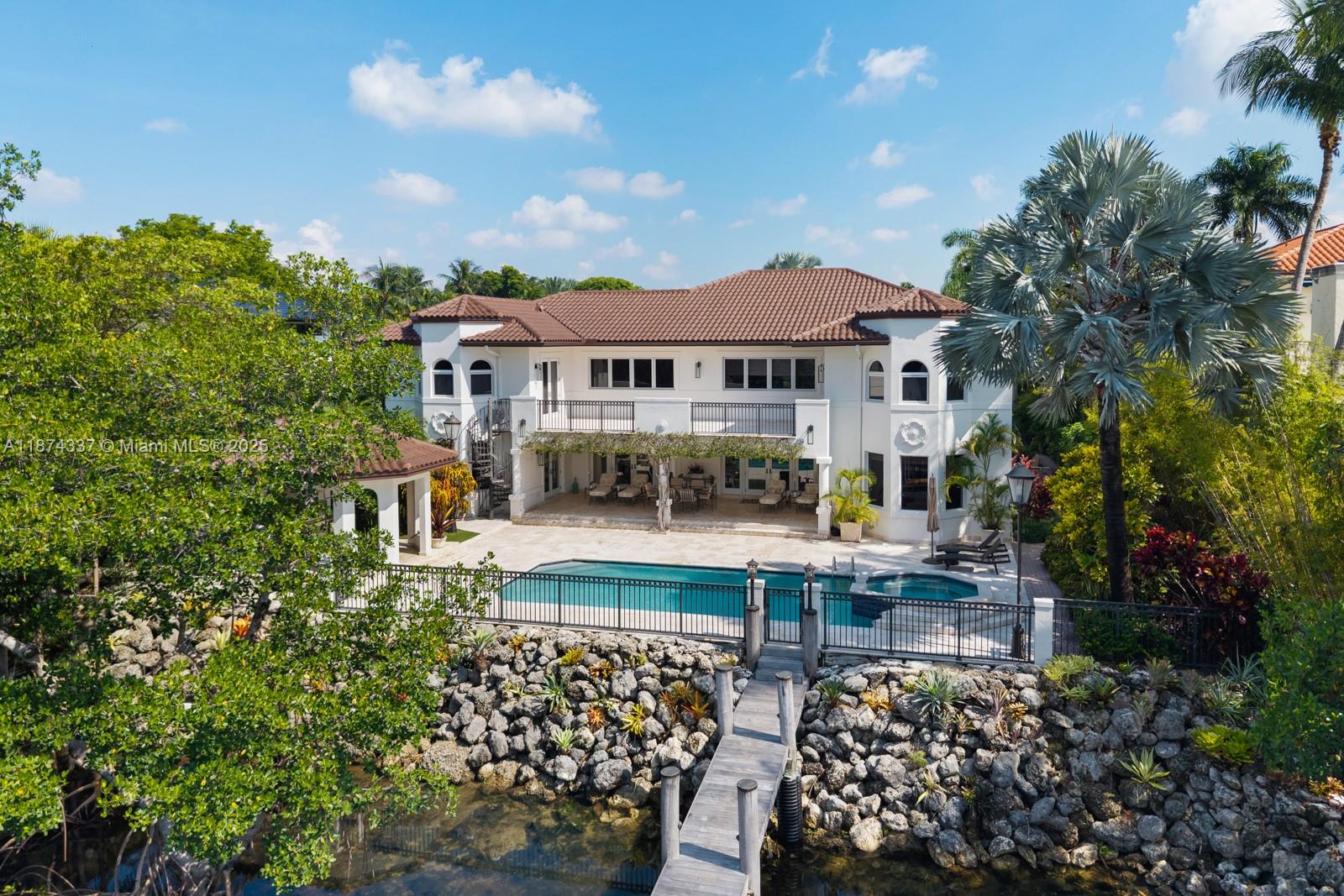 277 Veleros Ct, Coral Gables FL 33143