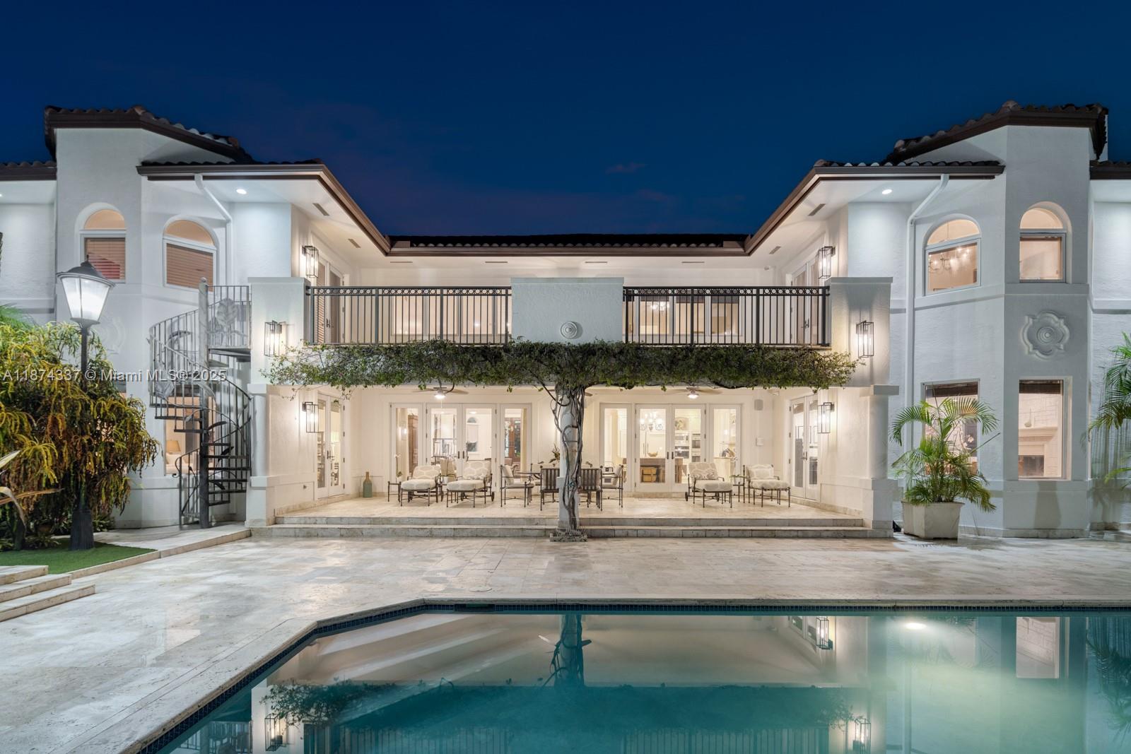 277 Veleros Ct, Coral Gables FL 33143