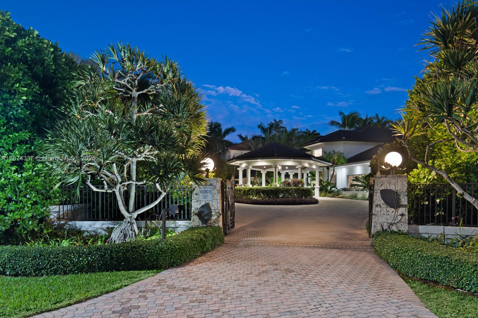277 Veleros Ct, Coral Gables FL 33143